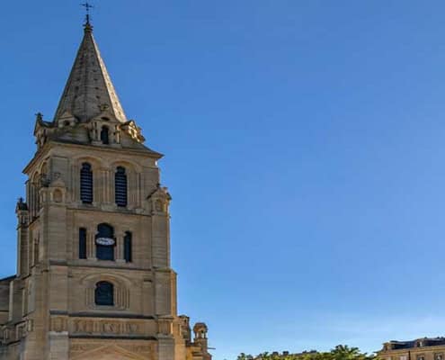 Nettoyage par drone des monuments historiques, solution sécurisée et écologique pour la préservation des façades et toitures du patrimoine.